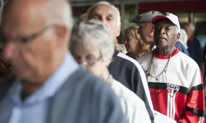 Aposentados e pensionistas do INSS vão receber R$ 2,2 bilhões em atrasados na Justiça